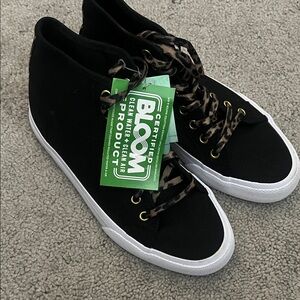 DC Animal print High top sneakers size 6.5